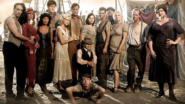 Carave-etrange-groupe-persos